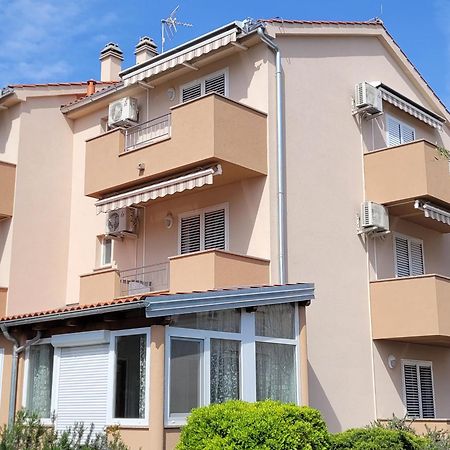 Rooms Magdalena Krk Крк Екстер'єр фото